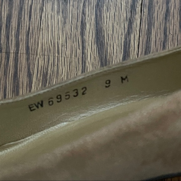 Stuart Weitzman Puente Heel in Cashew Suede - Picture 11 of 12